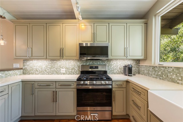 Detail Gallery Image 16 of 60 For 11922 Sunshine Ter, Studio City,  CA 91604 - 3 Beds | 2 Baths