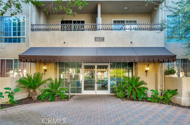 Detail Gallery Image 6 of 65 For 4647 Willis Ave #312,  Sherman Oaks,  CA 91403 - 2 Beds | 2 Baths