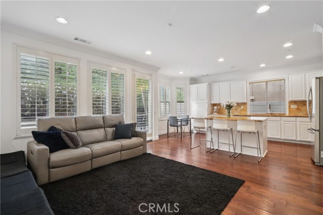 50 Avenida Merida, San Clemente CA: https://media.crmls.org/medias/e070a076-cf5f-4c4d-b5c7-a28740273468.jpg