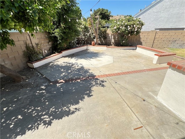 1205 N Piedmont Drive, Anaheim CA: https://media.crmls.org/medias/e070a5ca-b855-4008-9b10-541b75ab3a26.jpg