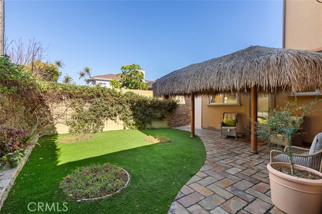 21131 Greenboro Lane, Huntington Beach CA: https://media.crmls.org/medias/e0711036-c086-4326-a1c9-940537c7dba1.jpg