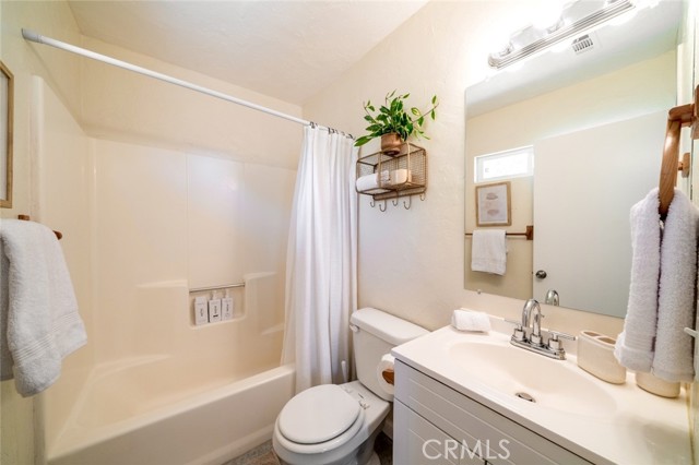 Detail Gallery Image 10 of 18 For 62016 Valley View, Joshua Tree,  CA 92252 - 2 Beds | 2 Baths