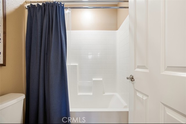 17995 Lacebark Court, San Bernardino CA: https://media.crmls.org/medias/e071fa6e-bc05-4a03-8d65-773c15a335c2.jpg