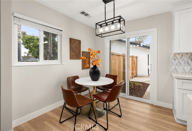 1905 Davis Street, Corona CA: https://media.crmls.org/medias/e072c4bc-9e6a-4639-9437-11fcca191532.jpg