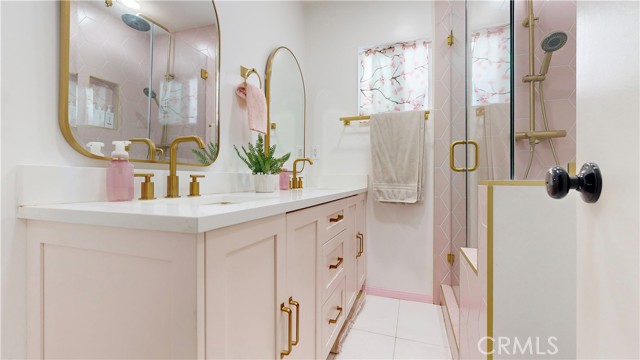 Detail Gallery Image 25 of 46 For 9229 Valjean Avenue, North Hills,  CA 91343 - 4 Beds | 2 Baths