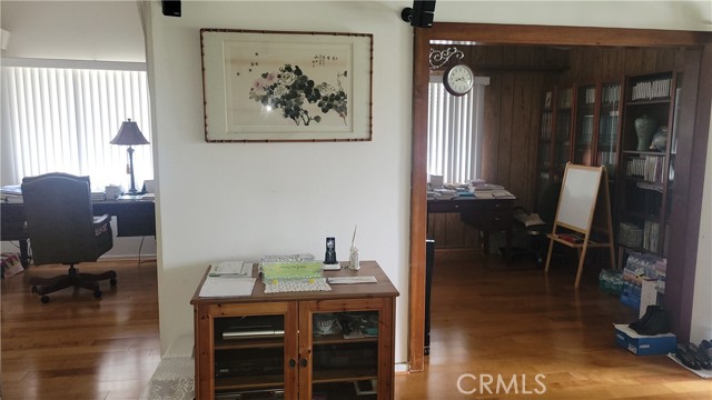 13671 Annandale Dr. Drive, Seal Beach CA: https://media.crmls.org/medias/e07343d9-16d4-41cf-a0e3-794811c212aa.jpg