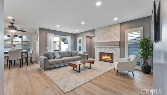 8377 Yarrow Lane, Riverside CA: https://media.crmls.org/medias/e07346bc-fe4a-4e03-86c2-f111ed41e2b5.jpg