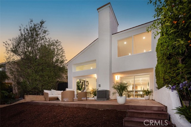 22627 Lakeside Lane, Lake Forest CA: https://media.crmls.org/medias/e073732b-7793-48e0-9397-0165881d80c3.jpg