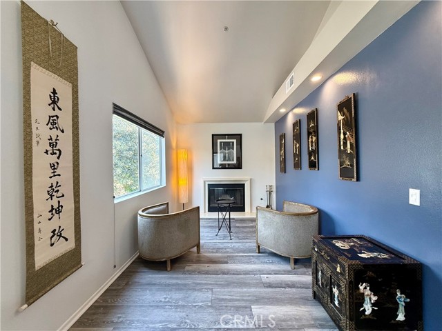 9213 Independence Way, North Hills CA: https://media.crmls.org/medias/e07464f3-cf93-4ec7-ada5-b0c79d818bba.jpg