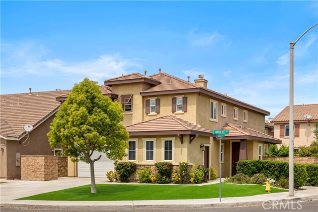 Detail Gallery Image 2 of 29 For 12430 Breeze Ln, Corona,  CA 91752 - 4 Beds | 3 Baths