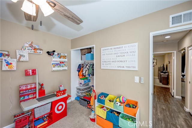 Detail Gallery Image 16 of 22 For 25688 Neblina Ct, Valencia,  CA 91355 - 2 Beds | 2 Baths