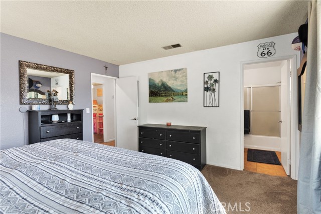 Detail Gallery Image 15 of 36 For 16445 Joshua St, Hesperia,  CA 92345 - 4 Beds | 2 Baths