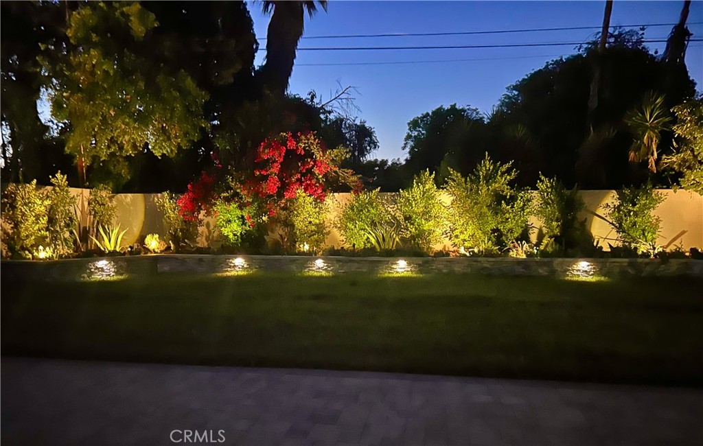 https://media.crmls.org/medias/e0753e91-c5a0-4a39-bfa2-49f6504d41e7.jpg?preset=X-Large