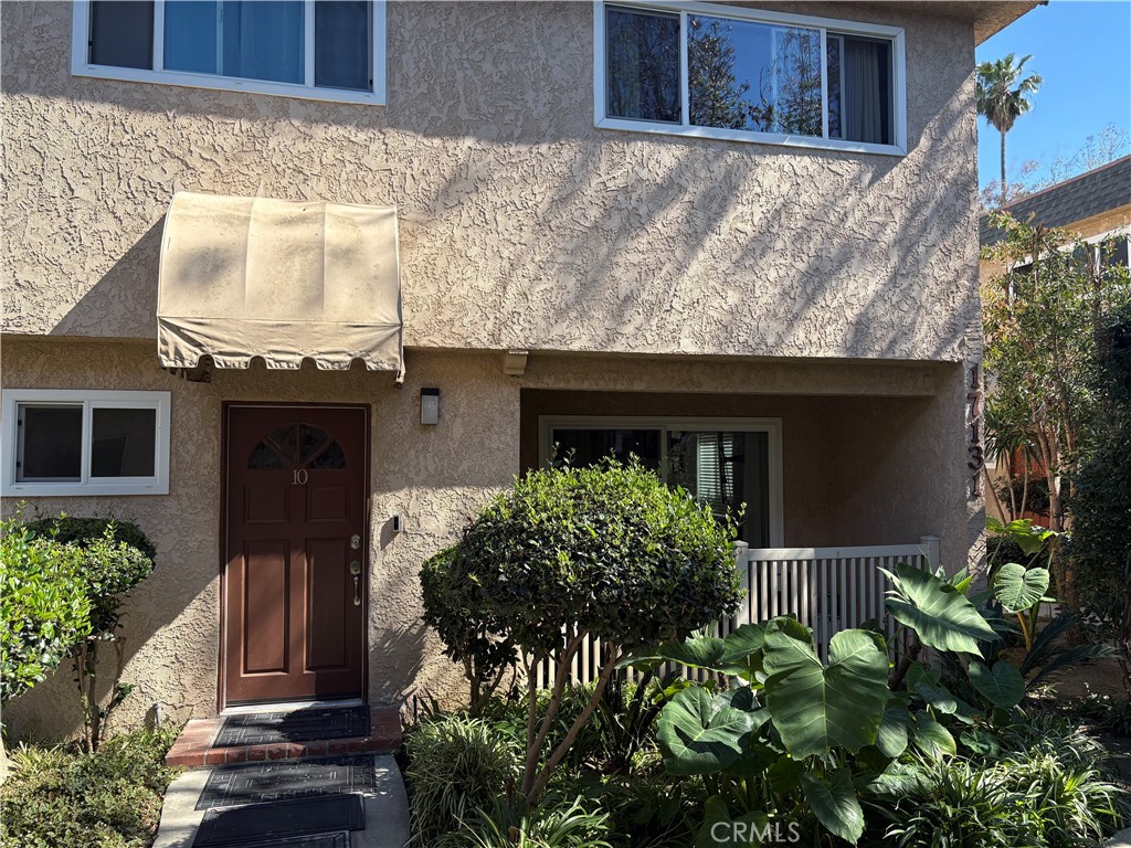 17131 Roscoe #10