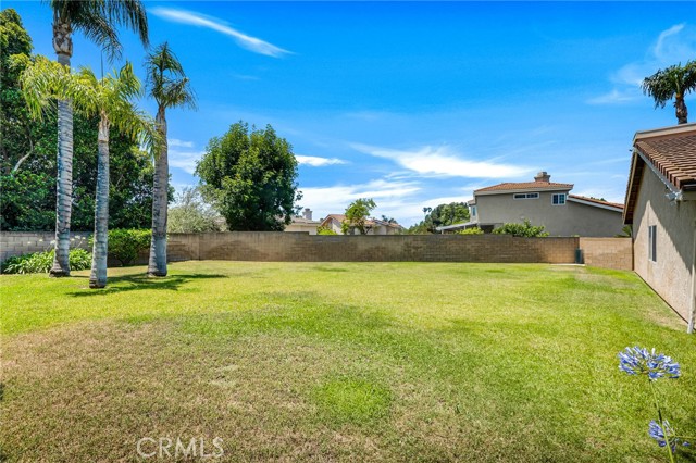 17262 Chase Street, Northridge CA: https://media.crmls.org/medias/e075bae6-cb67-4a78-b6b1-522ecb31771d.jpg