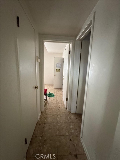 10345 Oso Avenue, Chatsworth CA: https://media.crmls.org/medias/e0766953-b7cb-4dd1-b49d-d5cff21b06c2.jpg
