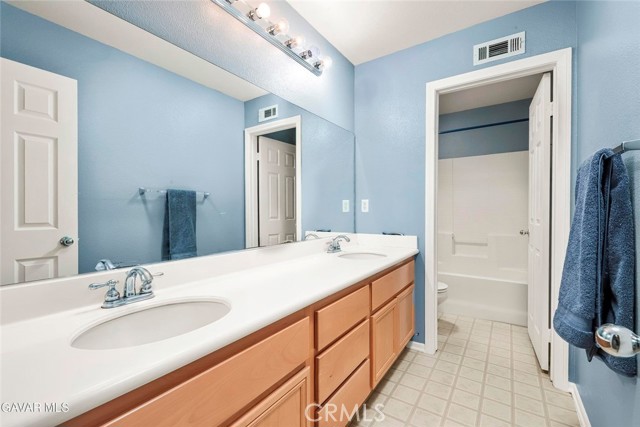 Detail Gallery Image 18 of 28 For 43341 Elizabeth Ln, Lancaster,  CA 93535 - 4 Beds | 2/1 Baths