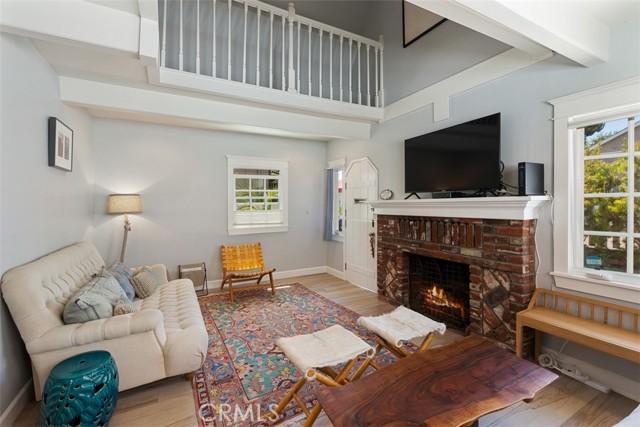 Detail Gallery Image 5 of 23 For 533 Lombardy Lane, Laguna Beach,  CA 92651 - 2 Beds | 1 Baths