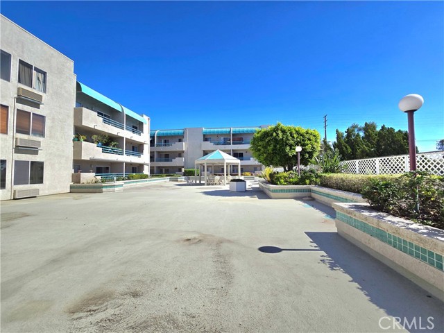 11410 Dolan Avenue, Downey CA: https://media.crmls.org/medias/e077956e-2bf5-494f-aa23-2c0a3135d27f.jpg
