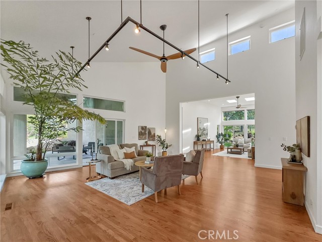 Detail Gallery Image 5 of 73 For 189 Indian Cliffs Drive, Chico,  CA 95973 - 3 Beds | 3/1 Baths