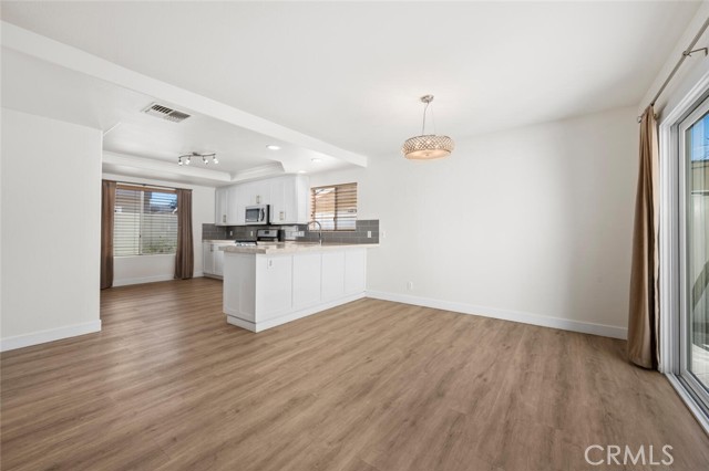 Detail Gallery Image 10 of 25 For 2525 Orange Ave #C,  Costa Mesa,  CA 92627 - 3 Beds | 2/1 Baths