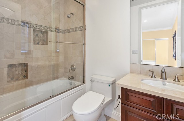4818 Lemona Avenue, Sherman Oaks CA: https://media.crmls.org/medias/e0780828-f3f9-4b02-9248-9a6a4edf5e23.jpg