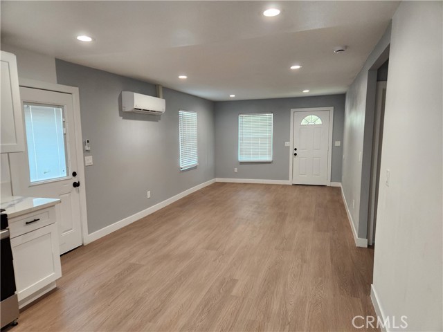 Detail Gallery Image 4 of 23 For 841 E H St, Colton,  CA 92324 - 2 Beds | 1 Baths