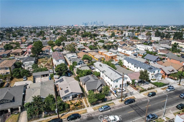 Detail Gallery Image 10 of 19 For 621 W 54th St, Los Angeles,  CA 90037 - – Beds | – Baths