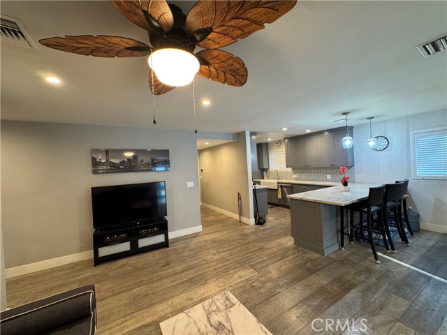 Detail Gallery Image 33 of 61 For 14825 Cranbrook Ave, Hawthorne,  CA 90250 - 4 Beds | 3 Baths