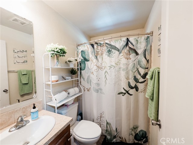 Detail Gallery Image 9 of 16 For 213 Parrot Ln, Fountain Valley,  CA 92708 - 4 Beds | 2 Baths