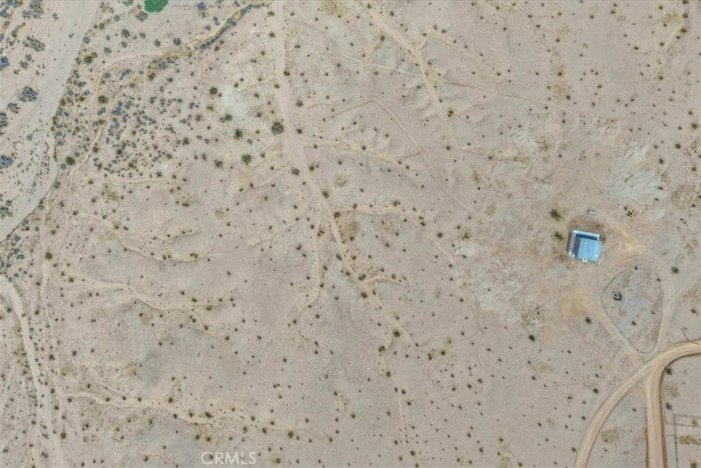 https://media.crmls.org/medias/e07a6733-9341-4074-8b21-2229232ee262.jpg?preset=X-Large