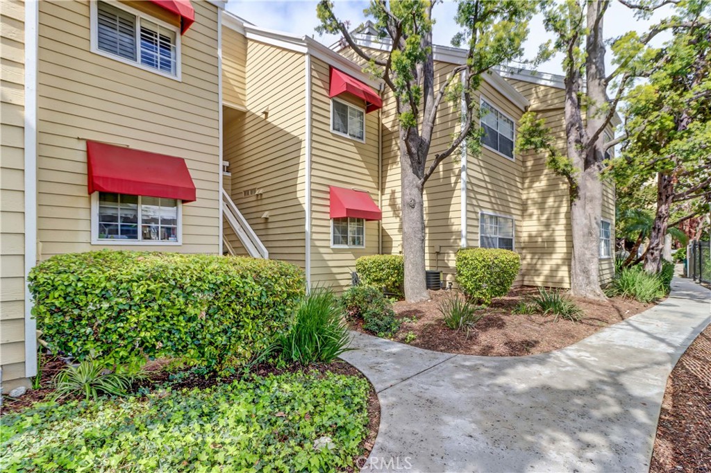 3640 S Bear Street 48, Santa Ana, CA 92704