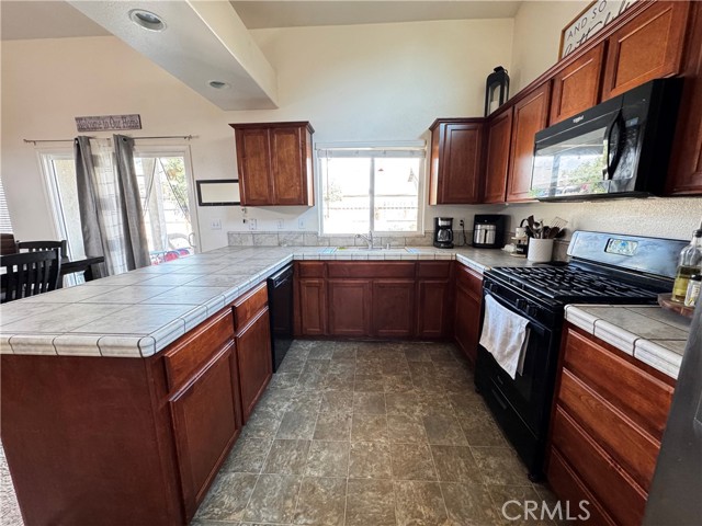 Detail Gallery Image 20 of 63 For 30912 Tadpole St, Visalia,  CA 93291 - 3 Beds | 2 Baths