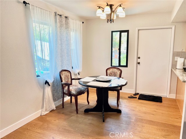 2717 Chadwick Circle, Los Angeles CA: https://media.crmls.org/medias/e07deced-e822-4397-8de7-15a81da050b8.jpg