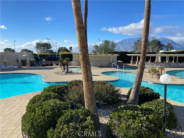 9645 Spyglass Ave Unit 81, Desert Hot Springs CA: https://media.crmls.org/medias/e07e4d5a-a8a5-4fed-9699-71fe6097ec4b.jpg