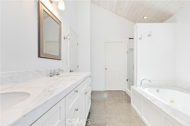 Detail Gallery Image 12 of 21 For 235 62nd St, Newport Beach,  CA 92663 - 3 Beds | 3 Baths