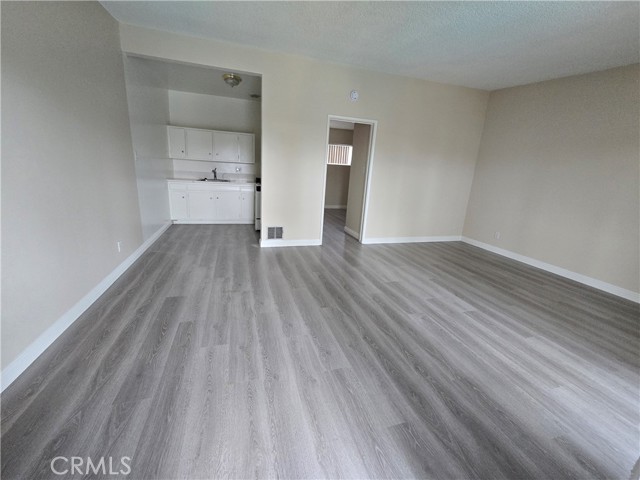 Detail Gallery Image 2 of 6 For 2025 E Whiting Ave #G,  Fullerton,  CA 92831 - 1 Beds | 1 Baths