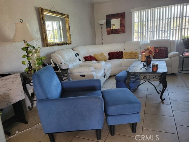 Detail Gallery Image 7 of 8 For 1809 Davidson, Bakersfield,  CA 93305 - 3 Beds | 2 Baths