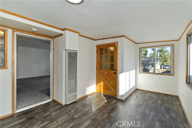 391 Montclair Dr #41, Big Bear City CA: https://media.crmls.org/medias/e0805f45-4d7a-4d73-963a-b81a17105b7e.jpg