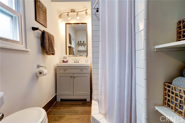 Detail Gallery Image 30 of 42 For 710 Larch St #1/2,  Inglewood,  CA 90301 - 1 Beds | 1 Baths