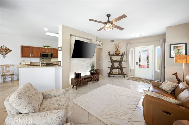 Detail Gallery Image 11 of 37 For 38767 Burgundy, Palm Desert,  CA 92211 - 2 Beds | 2 Baths