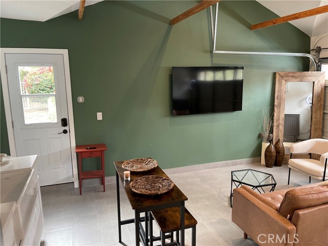 Detail Gallery Image 24 of 30 For 5715 Cahill Ave, Tarzana,  CA 91356 - 3 Beds | 2 Baths