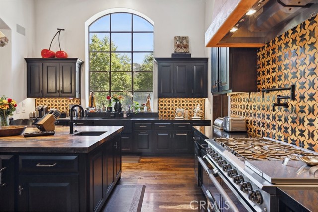 Detail Gallery Image 17 of 54 For 2040 Mckain St, Calabasas,  CA 91302 - 4 Beds | 4/1 Baths