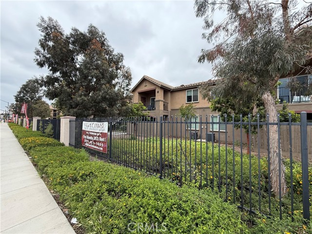 21737 Eucalyptus Avenue, Moreno Valley CA: https://media.crmls.org/medias/e0819101-b34f-4d99-b4d5-637eda021b2d.jpg
