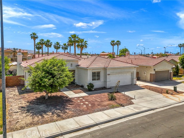 Detail Gallery Image 2 of 42 For 43452 Freesia Pl, Indio,  CA 92201 - 4 Beds | 2 Baths