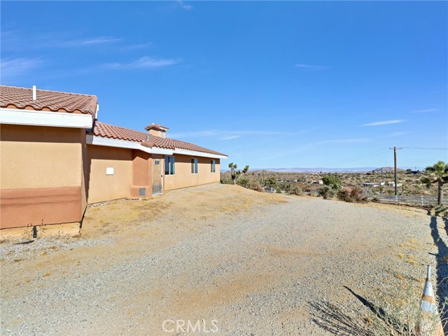 Detail Gallery Image 17 of 75 For 5040 Brisbane Ave, Yucca Valley,  CA 92284 - 3 Beds | 2 Baths