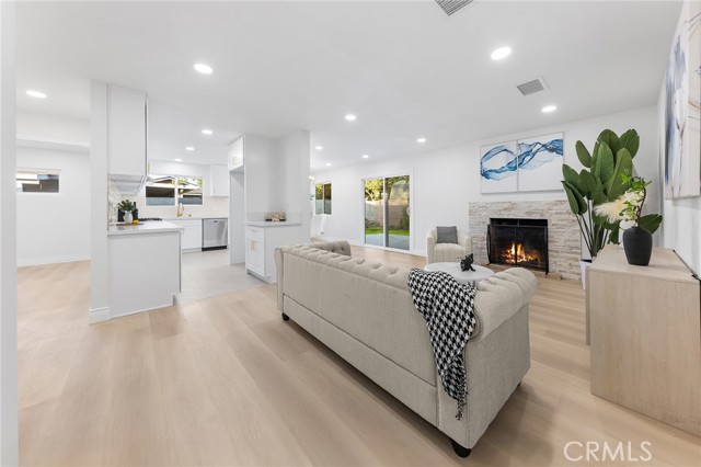 Detail Gallery Image 4 of 24 For 1326 Mayland Ave, La Puente,  CA 91746 - 4 Beds | 2 Baths