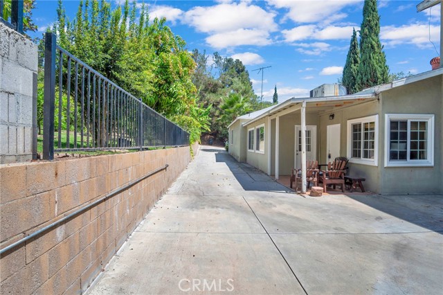 Detail Gallery Image 33 of 41 For 829 Cooper Ave, Los Angeles,  CA 90042 - 6 Beds | 3 Baths