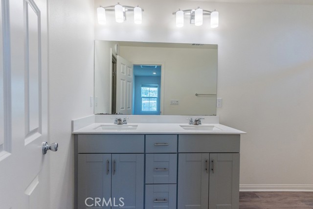 Detail Gallery Image 34 of 64 For 27638 Sawtooth Ln, Canyon Country,  CA 91387 - 3 Beds | 2/1 Baths