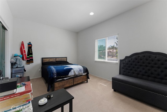 26833 Calico Court, Winchester CA: https://media.crmls.org/medias/e082e039-1513-4d76-ab3c-1be2d41d09df.jpg